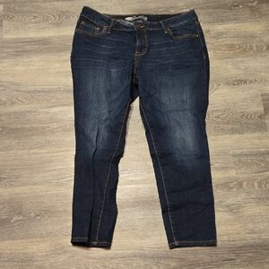 Old Navy Rockstar 14R dark Wash Jeans